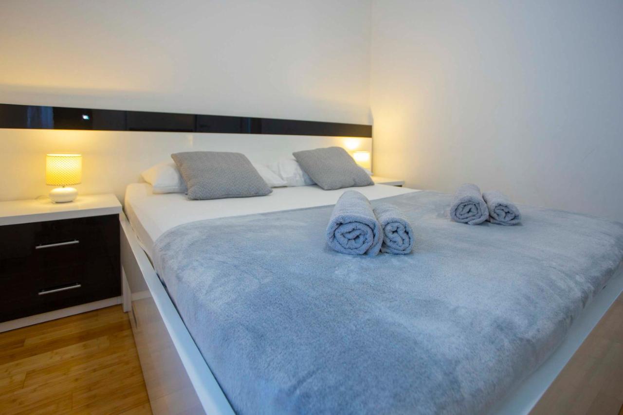 Apartments Lauc Makarska Exterior foto