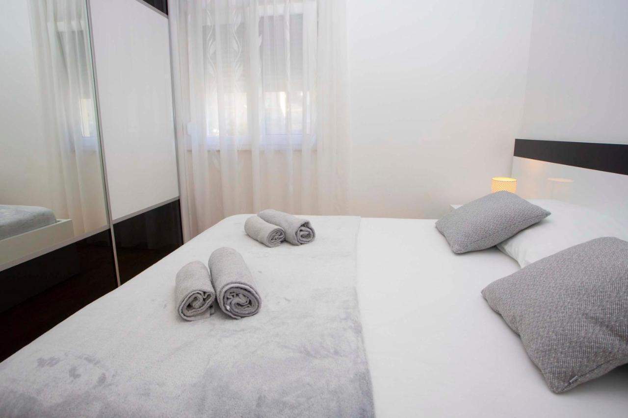 Apartments Lauc Makarska Exterior foto