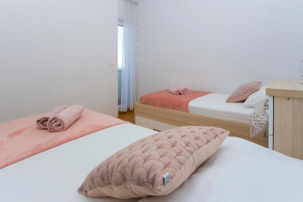 Apartments Lauc Makarska Exterior foto