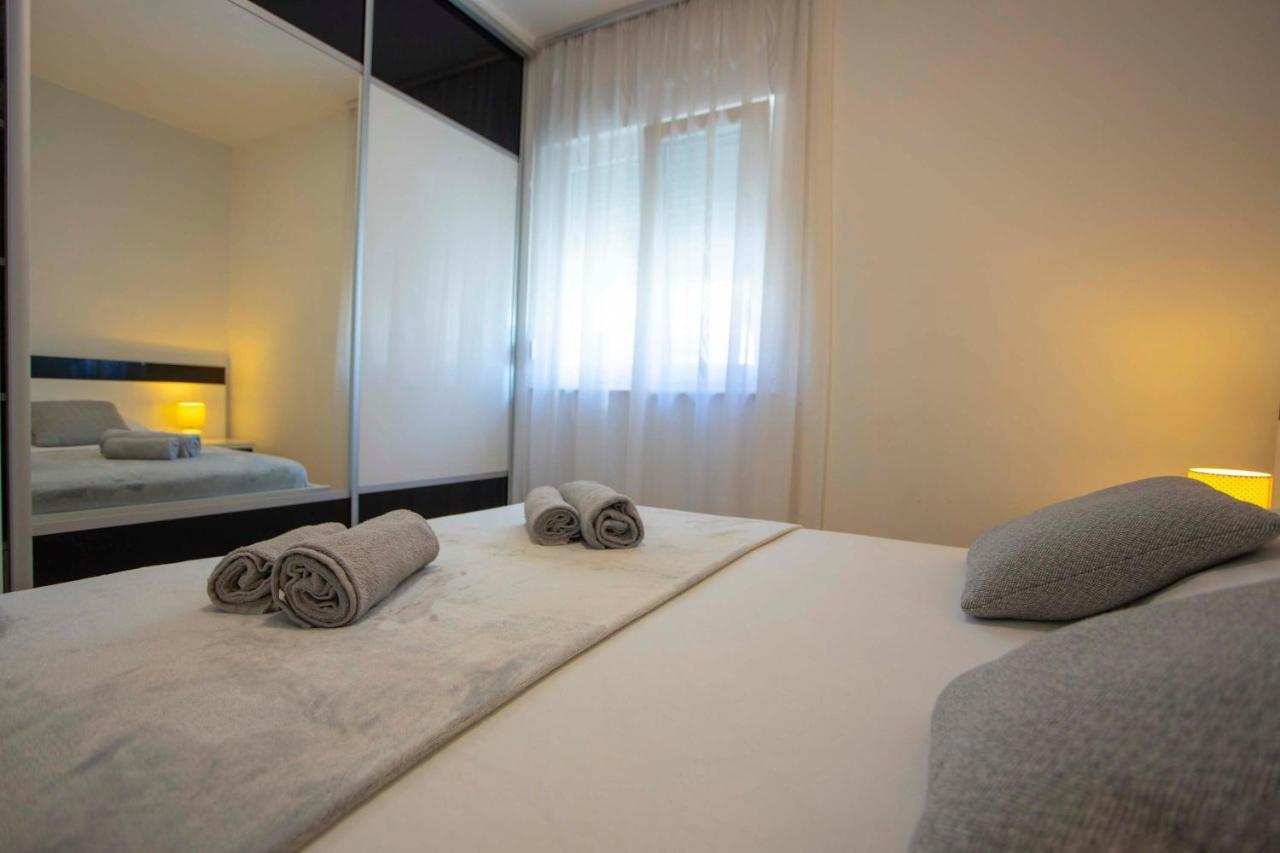 Apartments Lauc Makarska Exterior foto