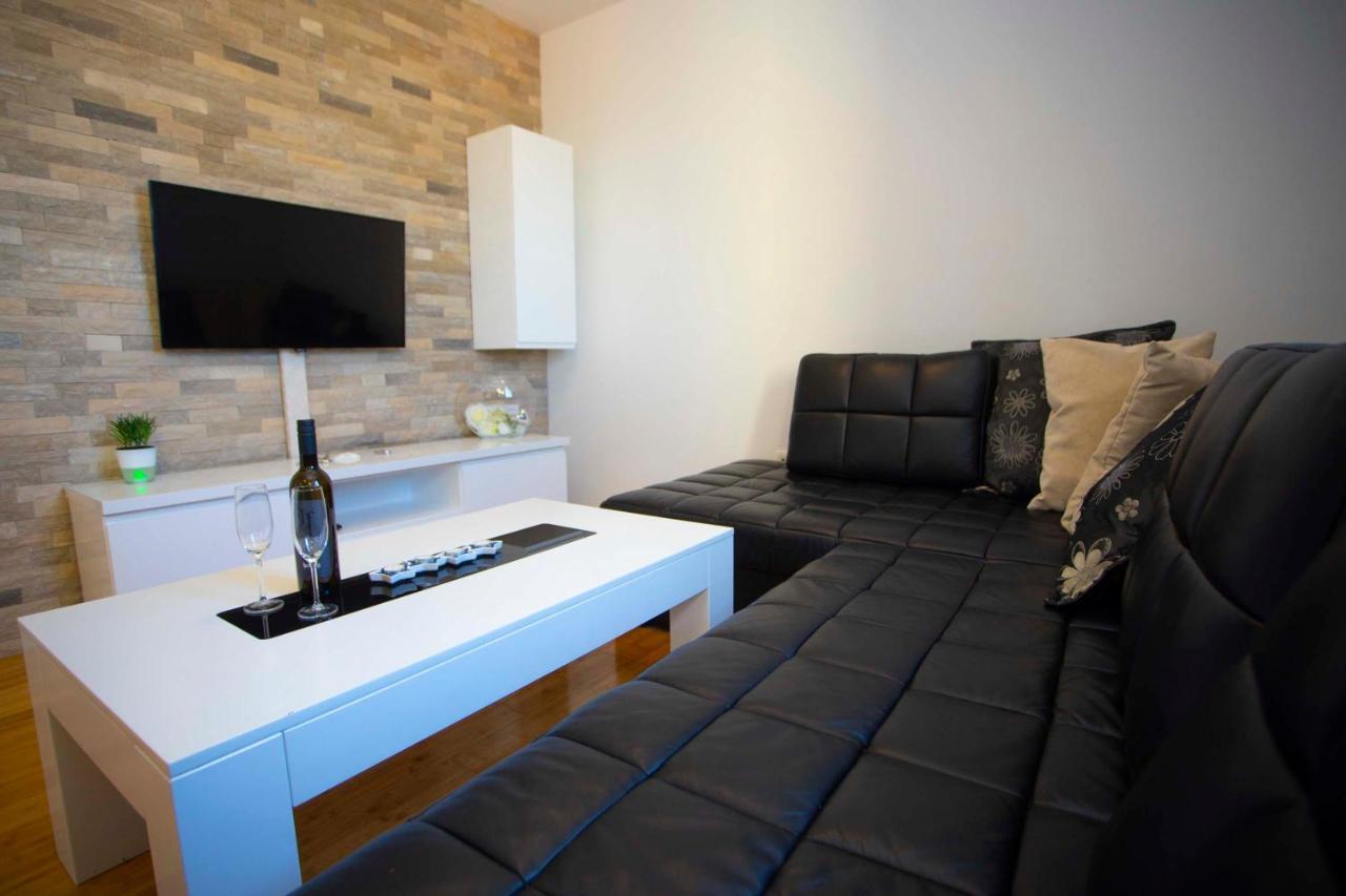 Apartments Lauc Makarska Exterior foto