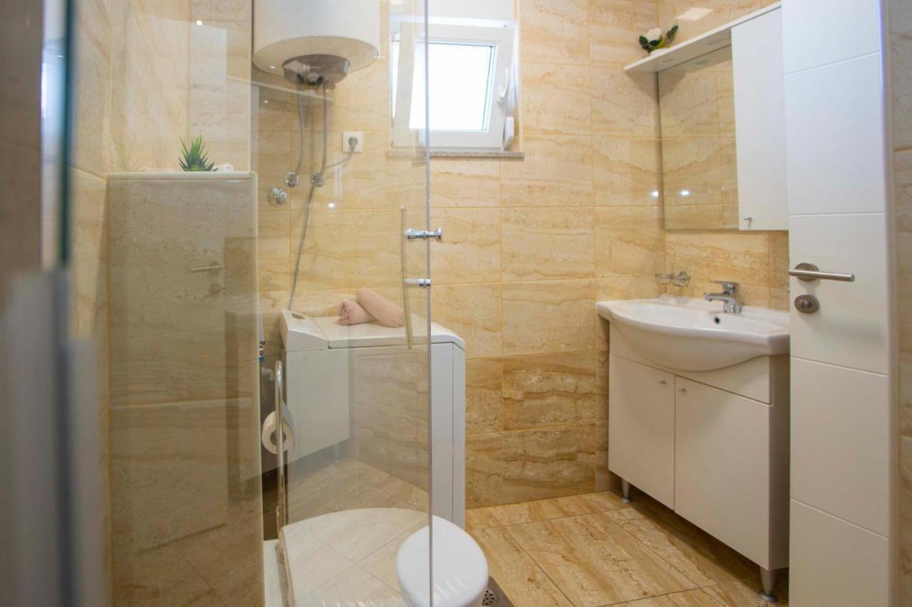 Apartments Lauc Makarska Exterior foto