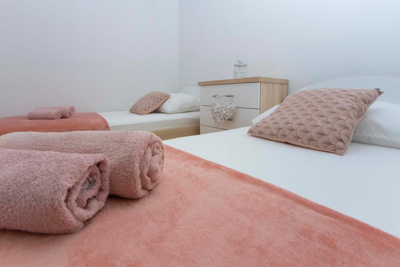 Apartments Lauc Makarska Exterior foto
